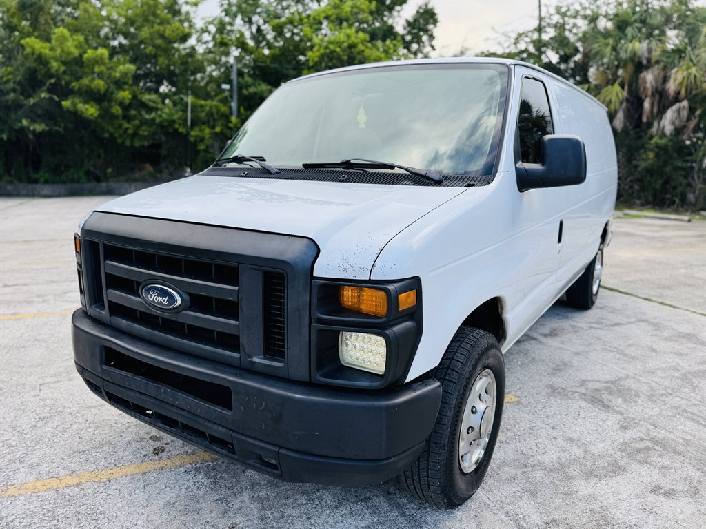 2008 Ford E-Series Base's photo